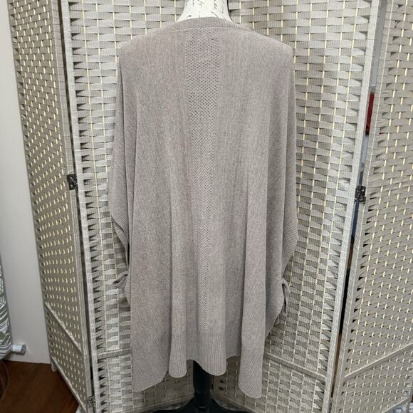 Barefoot Dreams Cozy Chic Ultra Lite Hi/Low Poncho S/M Beach Rock Tie Sides - Picture 3 of 9